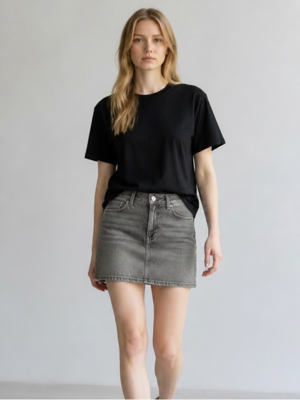 THEORY Denim Mini Skirt Gray Wash Casual Weekend